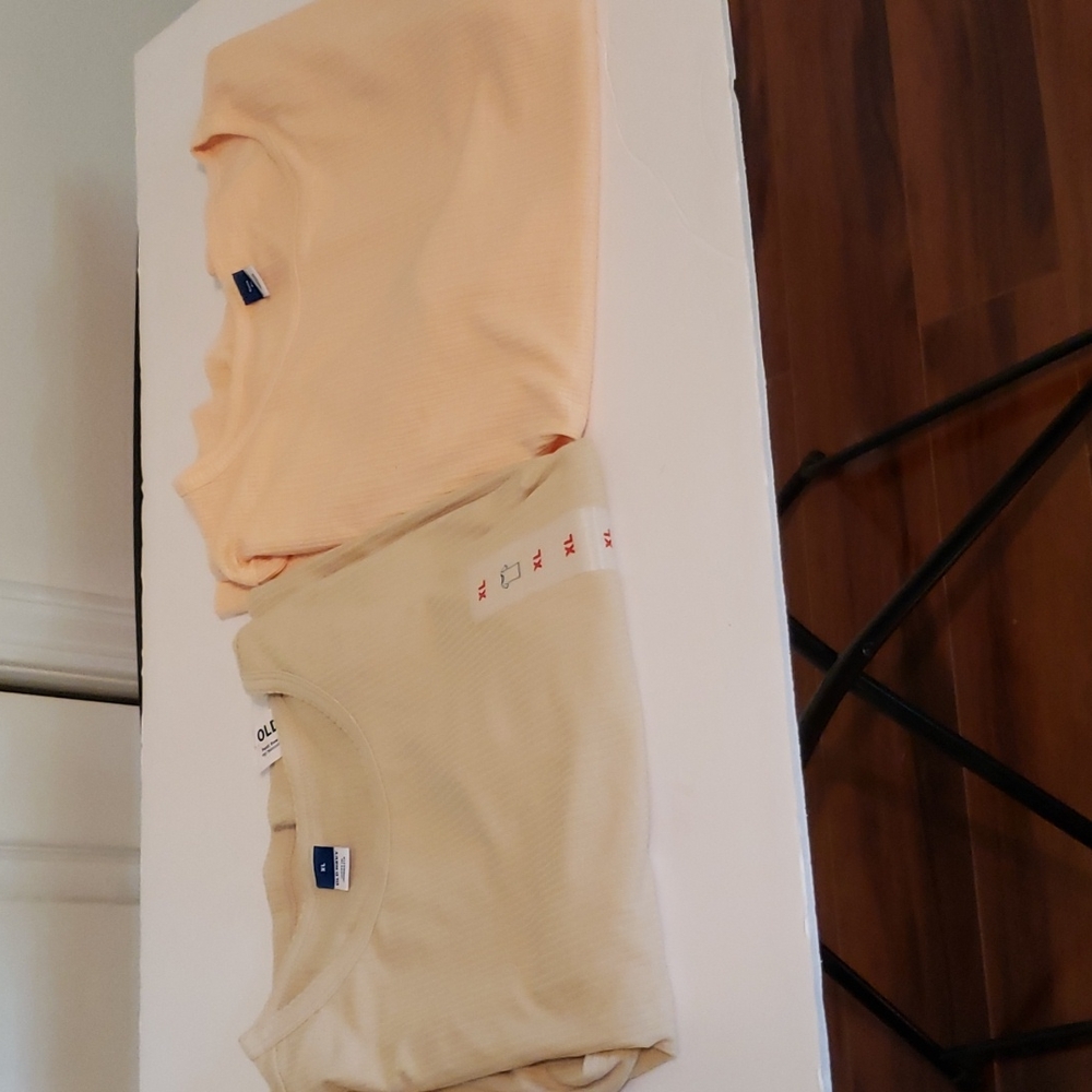2 shirts by Old Navy, size XL